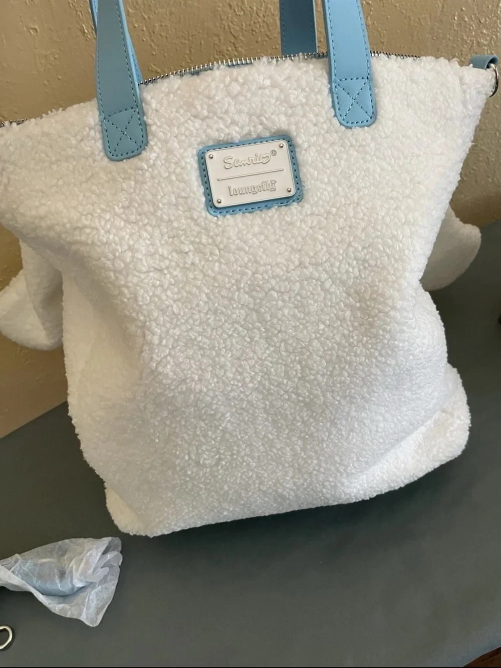 Loungefly Cinnamoroll Sherpa Tote Bag With Coin Purse